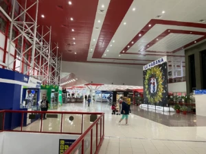 Interior del Aeropuerto Internacional José Martí en La Habana