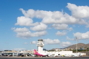 Aeropuerto de Tenerife Sur: Torre de control y avión Iberworld