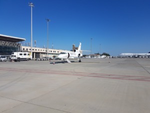 Aeropuerto de Zaragoza: Jet privado y avión de carga