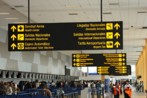 Indicaciones claras en el aeropuerto Jorge Chávez