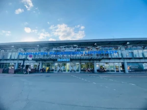 Aeropuerto de Paderborn/Lippstadt: vista de la entrada principal