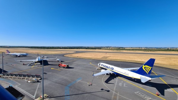 Aeropuerto de Rodez – Aveyron: aviones en la pista