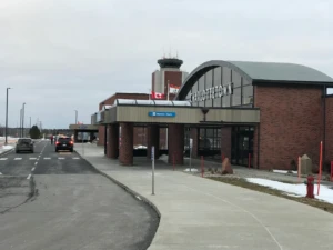 Fachada del aeropuerto de Charlottetown, Canadá