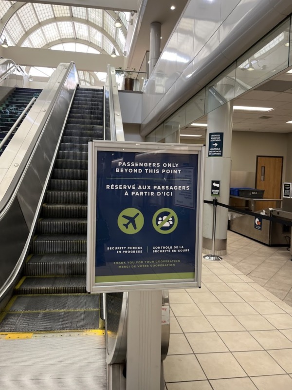 Solo pasajeros: más allá de este punto