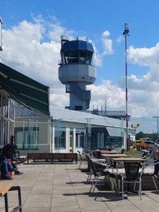 Torre de control en el Aeropuerto de Groningen-Eelde