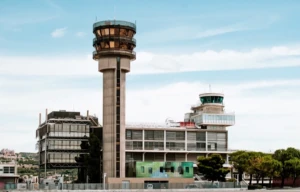 Vista del aeropuerto de Marsella-Provenza desde el exterior