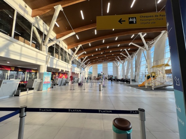 Aeropuerto de Arica: área de check-in y zona de espera
