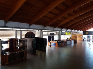 Aeropuerto de Arica: Módulos de información y arriendo de vehículos