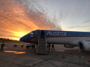 Avión de Austral en el Aeropuerto de Mar del Plata