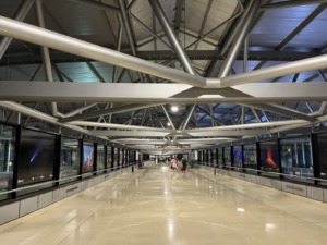 Interior del Aeropuerto Internacional La Aurora, Ciudad de Guatemala – variante 2