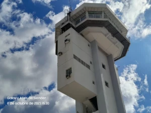 Torre de control del Aeropuerto Internacional Silvio Pettirossi