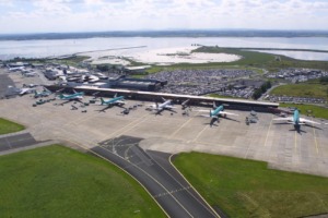 Aeropuerto de Shannon: vista aérea de la terminal y aviones