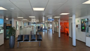 Interior del aeropuerto de St. Gallen, Suiza