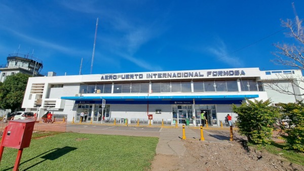 Fachada del Aeropuerto Internacional de Formosa, Argentina