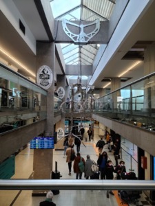 Interior del aeropuerto de Nantes-Atlantique, Francia