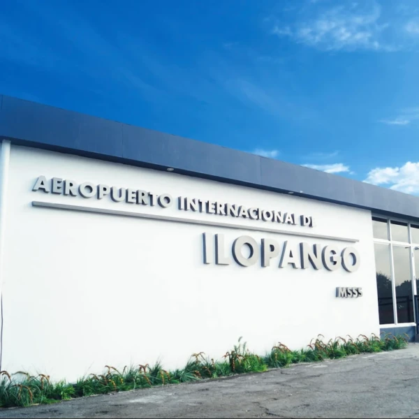 Fachada del Aeropuerto Internacional de Ilopango, El Salvador