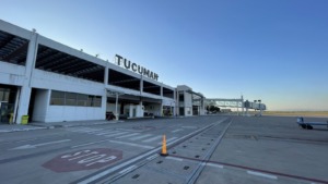 Fachada del Aeropuerto Internacional de Tucumán, Argentina