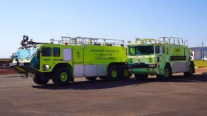 Dos camiones de bomberos en el aeropuerto de Encarnación