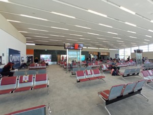 Sala de espera en el Aeropuerto Internacional Juan Domingo Perón