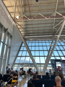 Interior del Aeropuerto Perales de Ibagué, Colombia