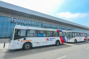 Traslado eficiente: buses en el aeropuerto Jorge Chávez