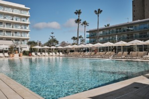 Hotel Helios Mallorca: piscina y relax cerca del aeropuerto