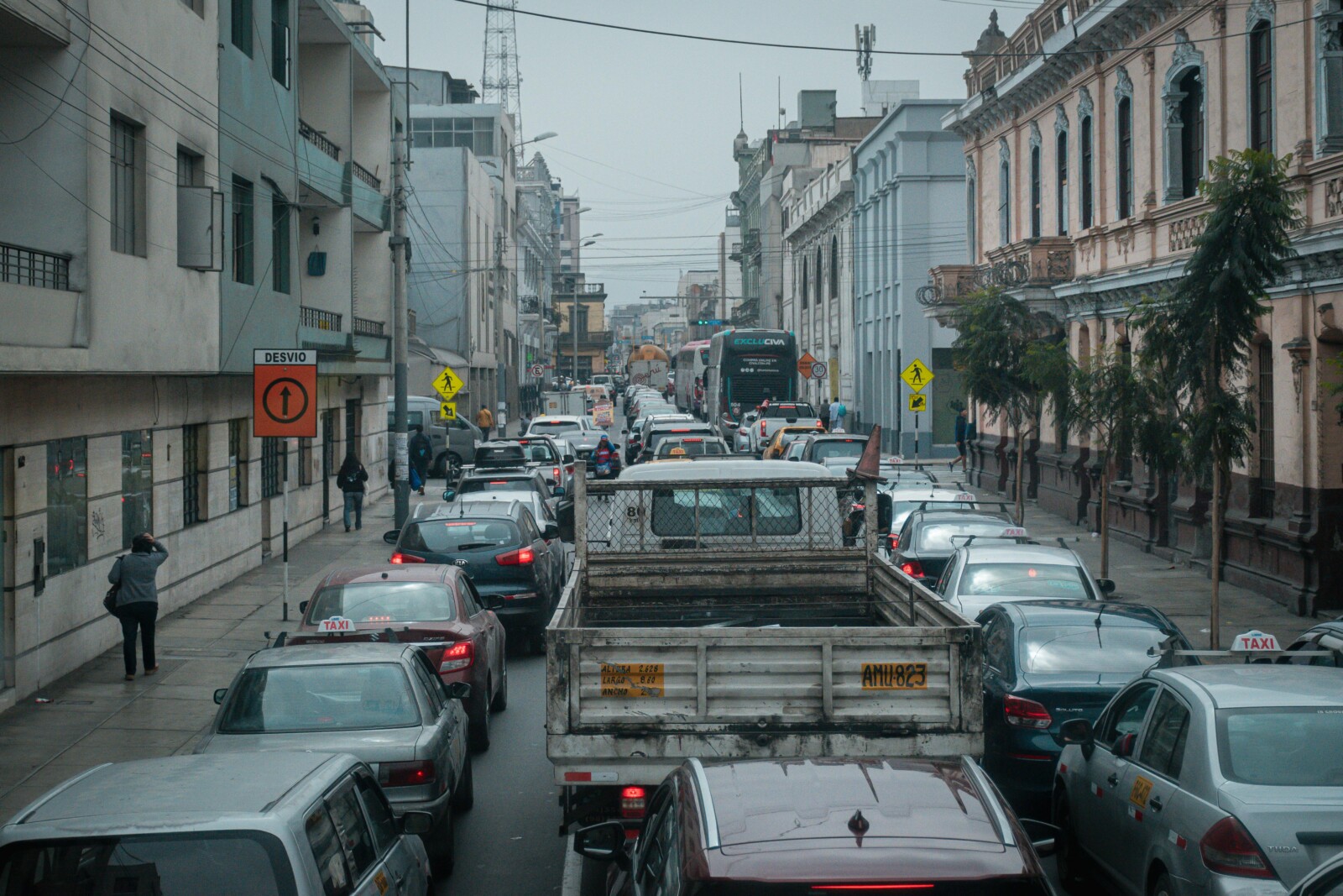Caos vehicular en Lima: Un día cualquiera en la ciudad