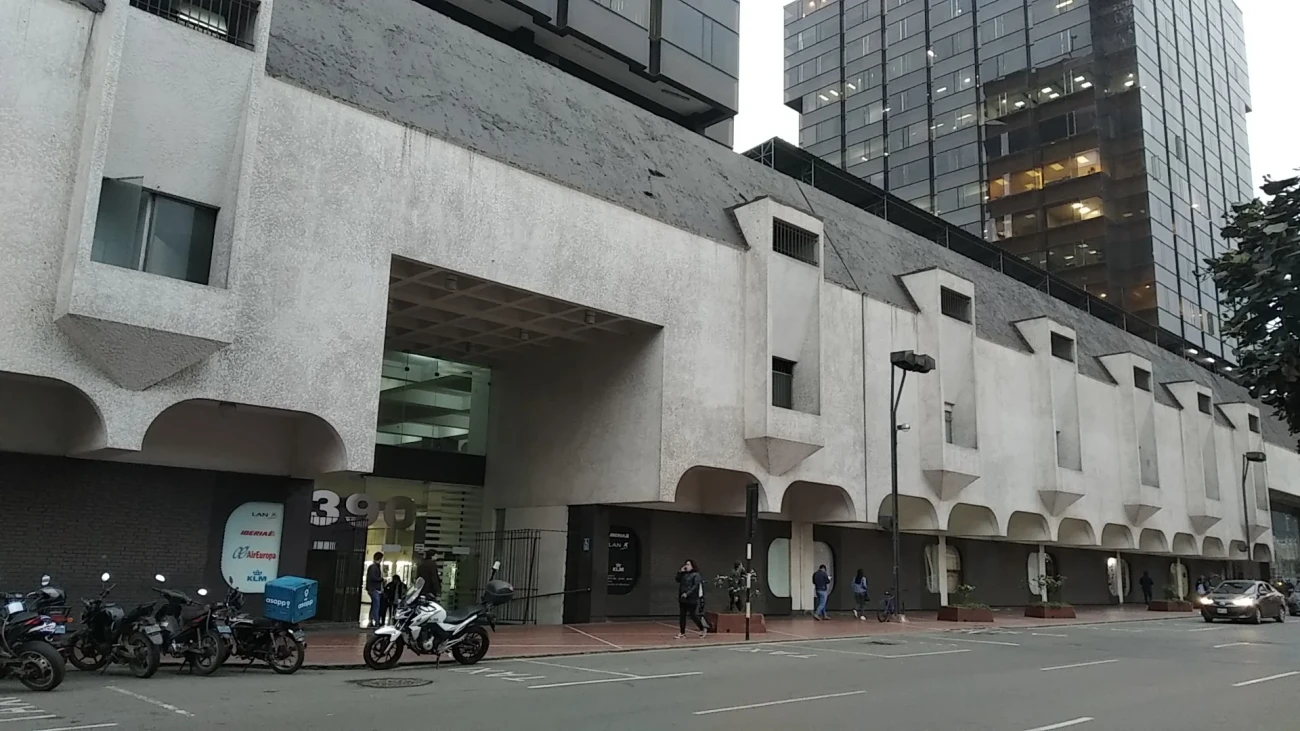 Centro Comercial Camino Real - Viajar a Peru