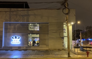 Adidas Originals – Av. Comandante Espinar 301