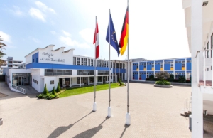 Colegio Peruano Alemán – Av. Benavides 3081