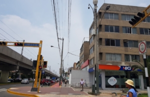 BCP Fray Luis De Leon – Av. Aviación 2897 17