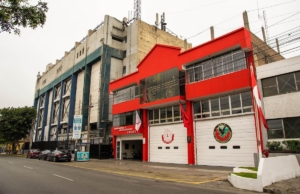 Compañia de bomberos B-4 ( BOMBA LIMA )