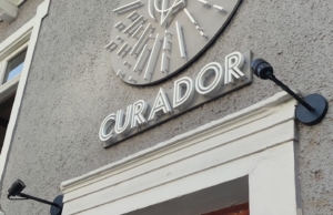Curador Wine Bar & Shop – Av. Angamos Oeste 598