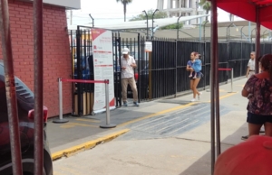 Banco de la Nación – Av. Sta. Rosa 135 Centro Comercial La Perla