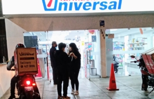 Farmacia Universal – Av. Aviación 2880