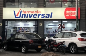 Farmacia Universal – Av. Alfredo Benavides 4652