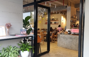 Los Silencios • Café y Vinilos – Calle Libertad 180
