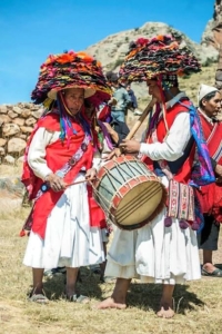 Ritmos ancestrales: La vibrante Danza Saraquena en Santiago de Pupuja