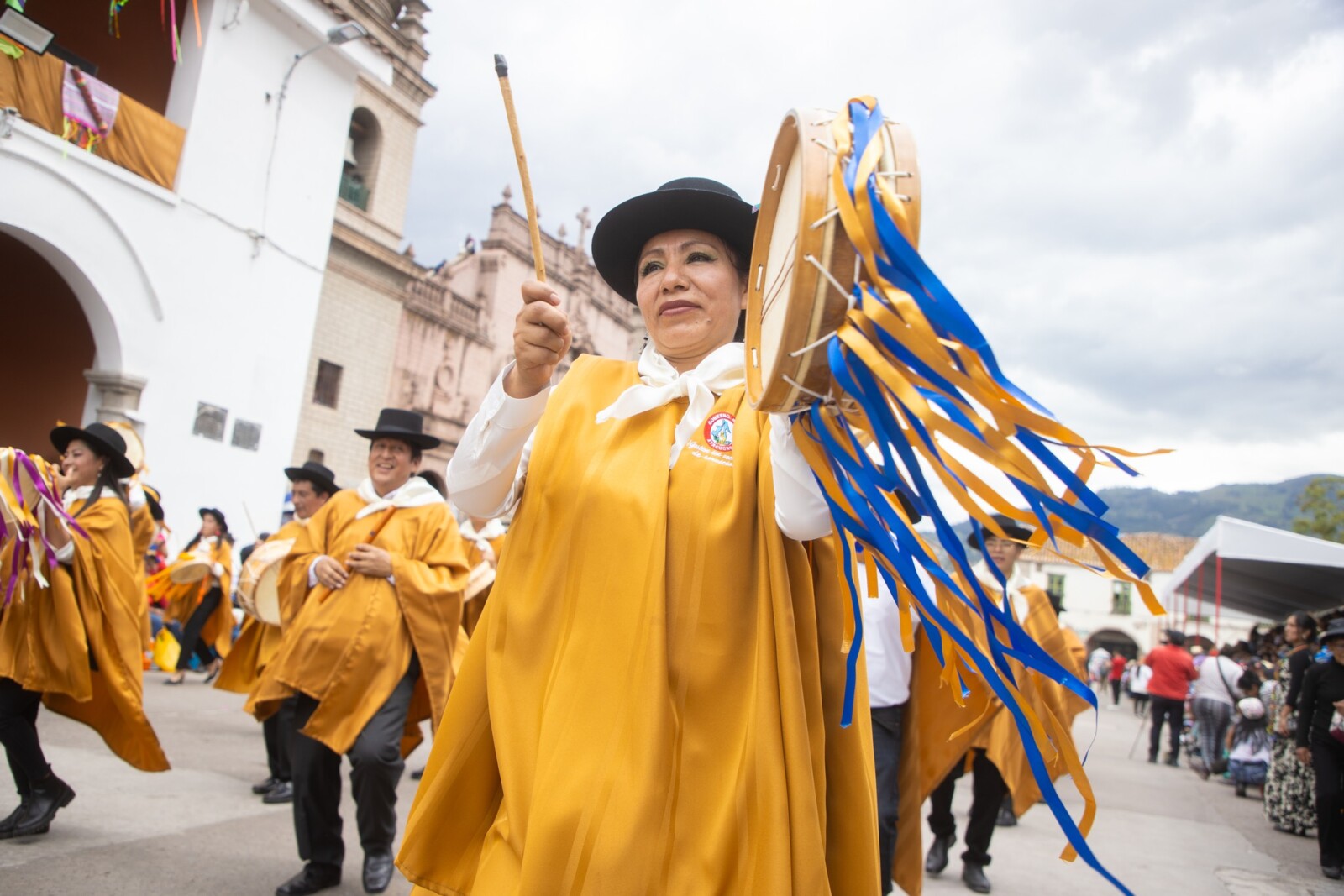 Carnaval Ayacuchano: Tamborileras en la Plaza Mayor