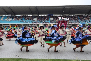 Danza Carnaval Wapululos Lampa: Mujeres bailando
