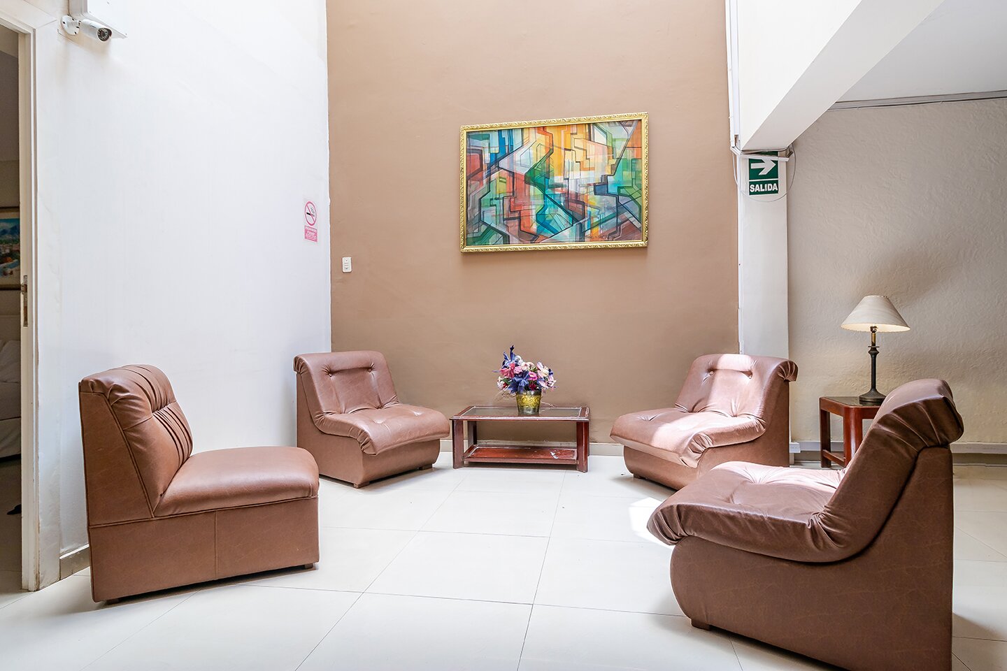 Hotel Country Trujillo: Sala de espera