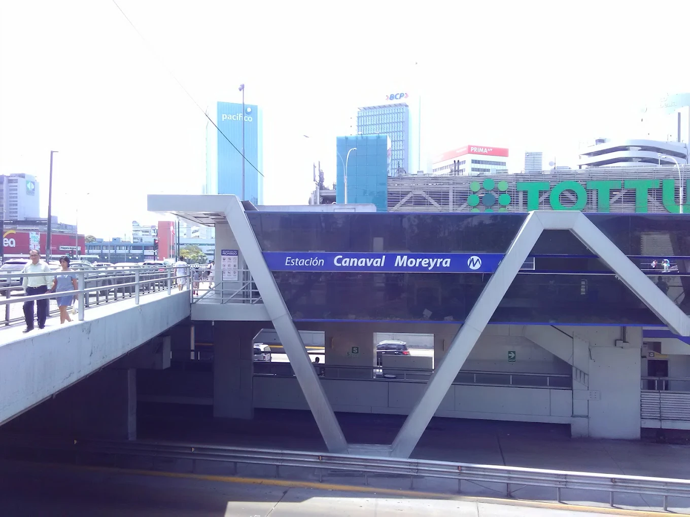 Arquitectura moderna en la estación Canaval y Moreyra