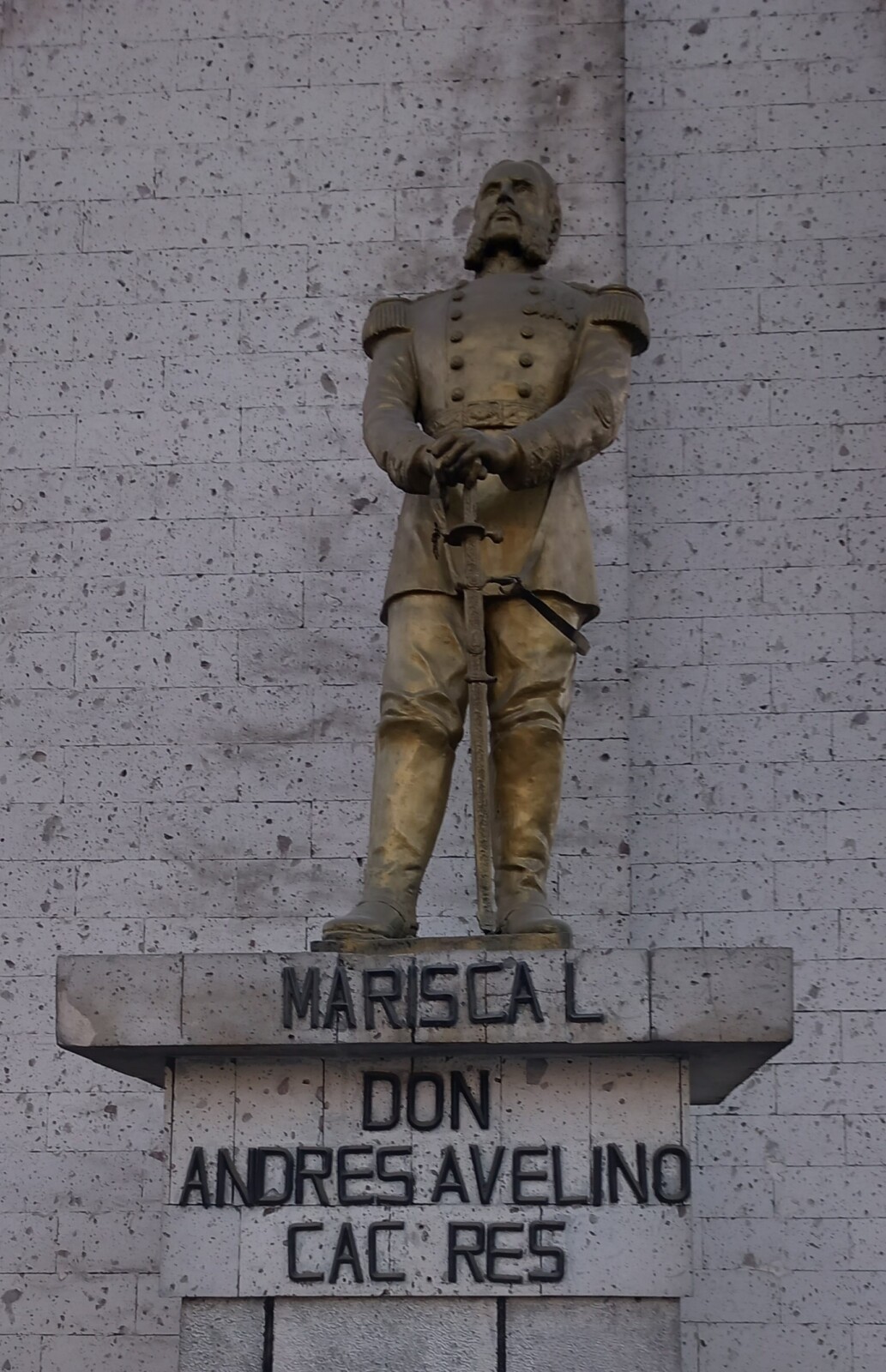 Escultura de Cáceres: un homenaje al Mariscal