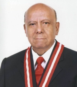 Retrato formal de Waldemar Espinoza Soriano