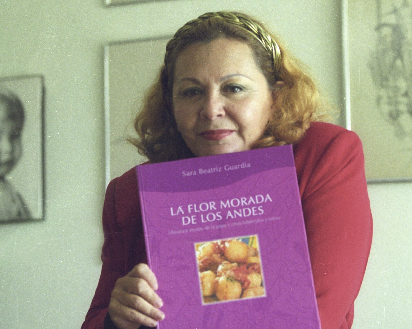 Escritora Sara Beatriz Guardia y su libro andino