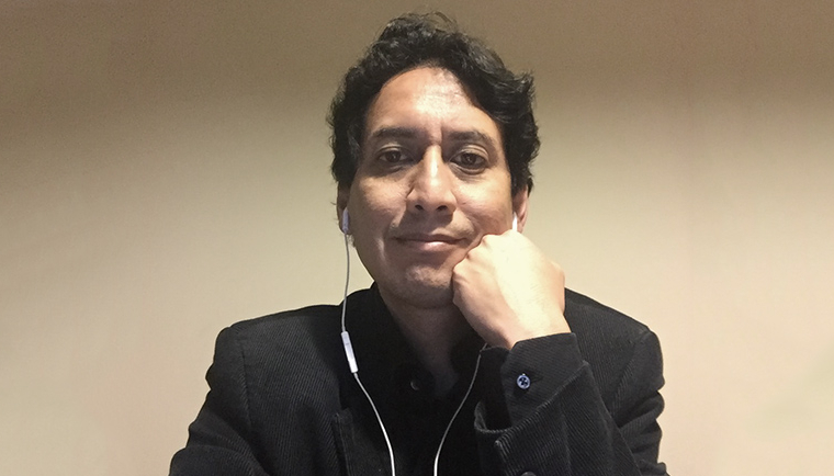 Hayakawa Casas: Reflexión y Arquitectura en una Imagen