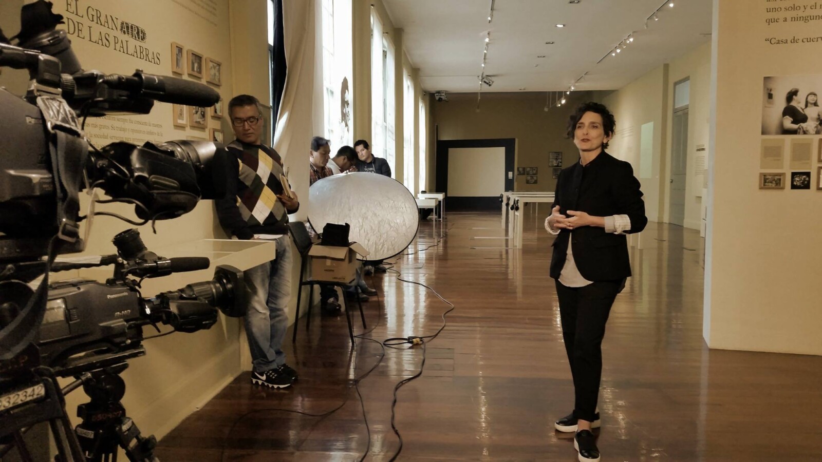 Norma Martínez: Actriz en rodaje, galería de arte