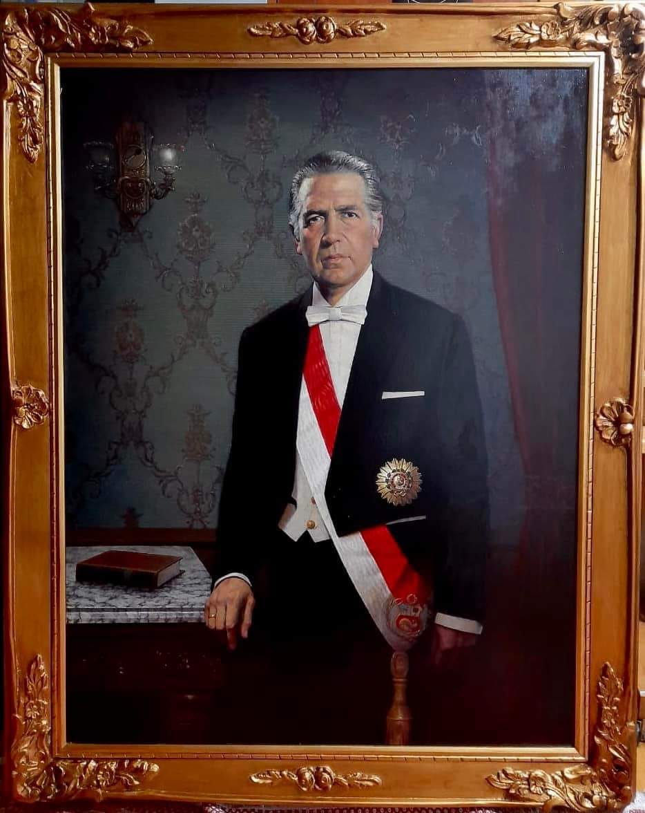 Retrato de Fernando Belaúnde Terry con banda presidencial