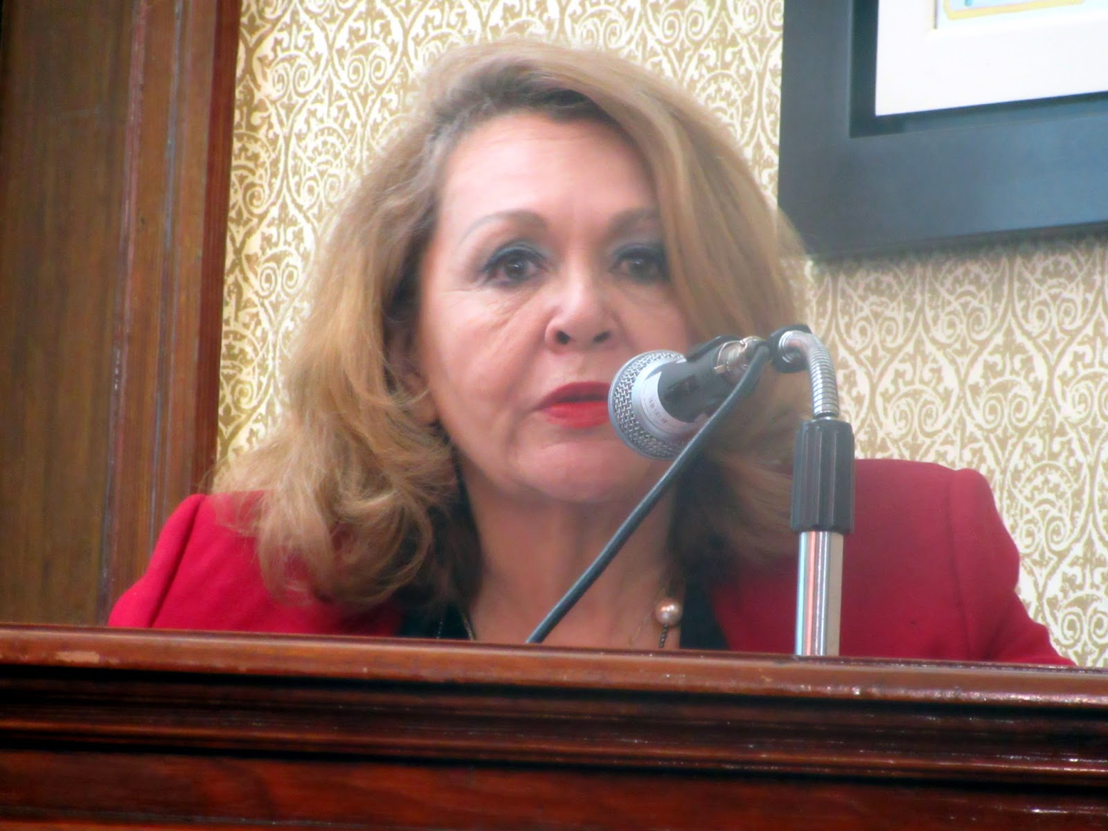 Sara Beatriz Guardia: Reflexiones y palabras al micrófono