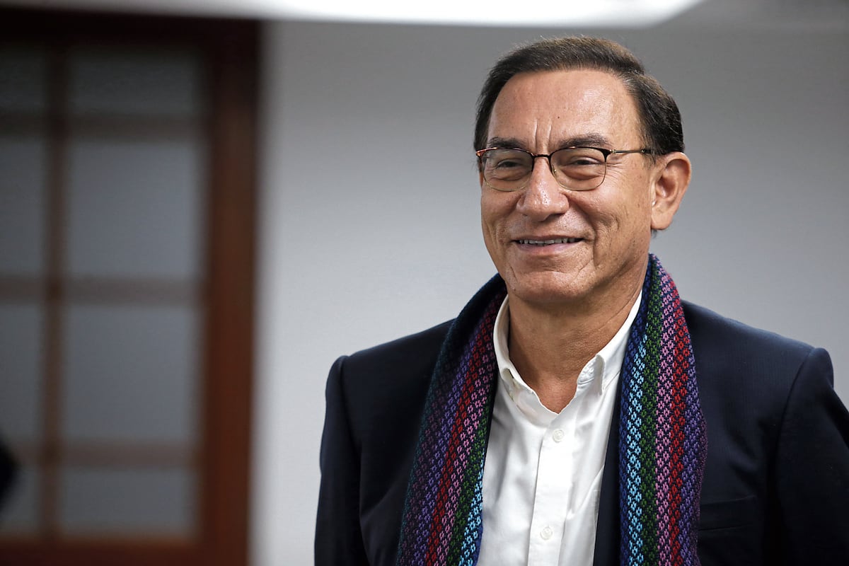 Vizcarra: Sonrisa y elegancia en un retrato cercano